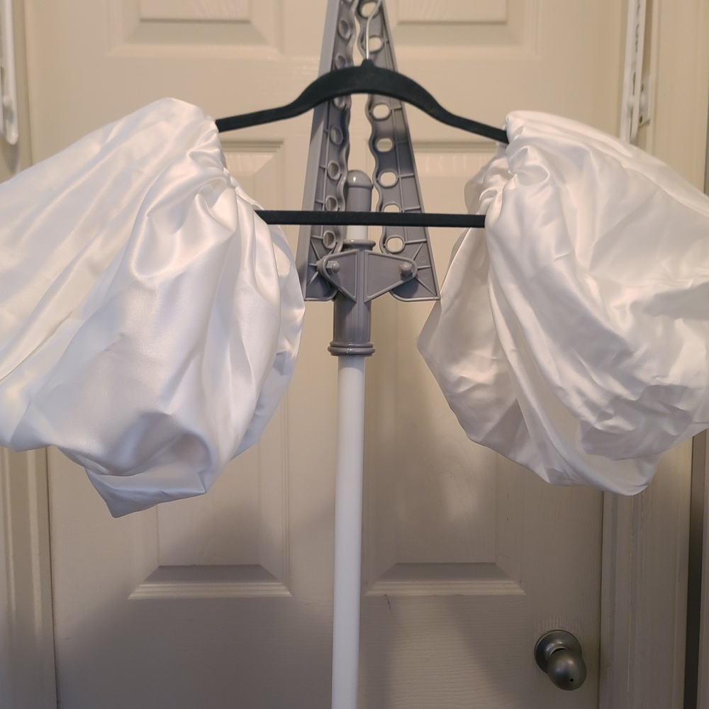 Elegant Ivory/White Satin Puff Sleeve Set